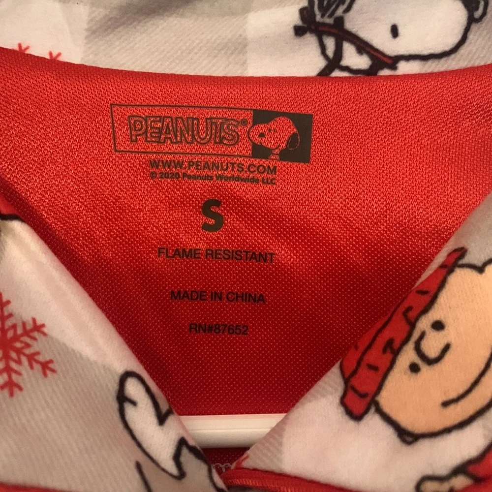 New Girls Snoopy‎ Woodstock Charlie Brown Christmas Night Shirt - Small